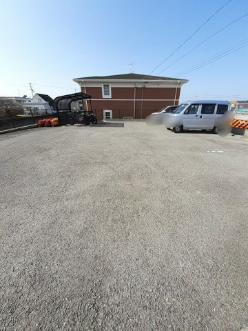 アルバ・田の上　Ａの駐車場