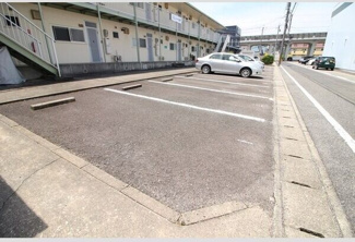 【駐車場】