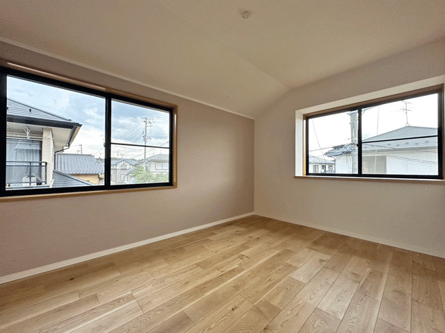 青葉区上愛子字街道　デザインリフォーム住宅♪の洋室