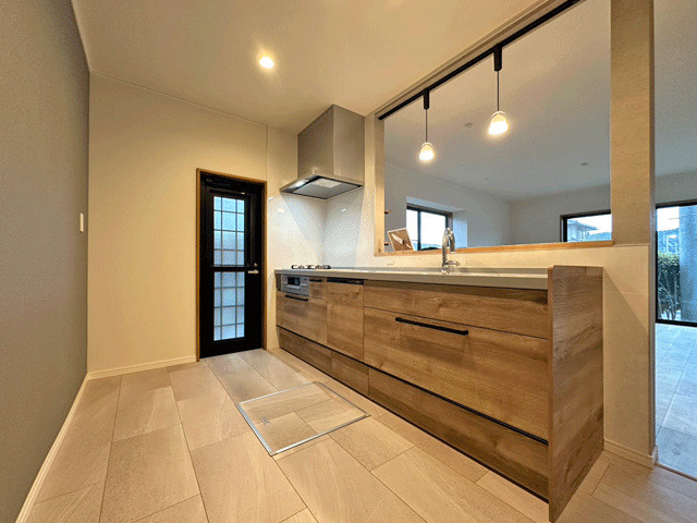 青葉区上愛子字街道　デザインリフォーム住宅♪のキッチン