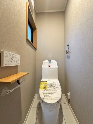 青葉区上愛子字街道　デザインリフォーム住宅♪のトイレ