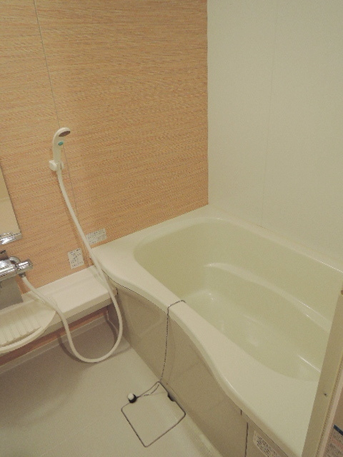 プランドール鎌倉サウスの浴室|追焚・暖房乾燥機能付きバスルーム