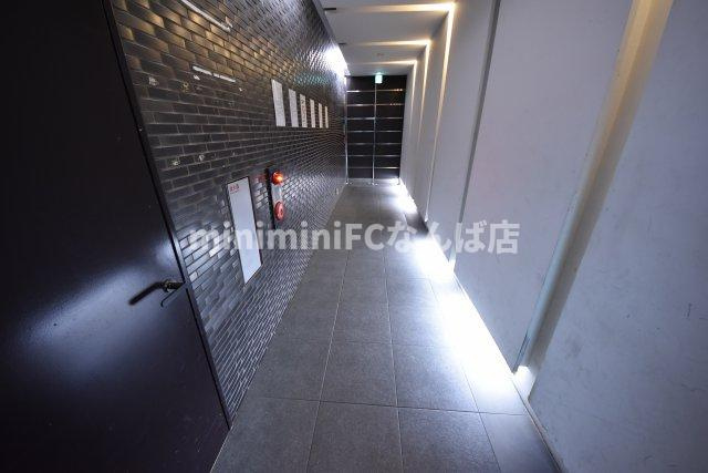 ウォブ新町のエントランス