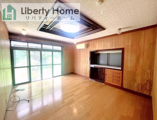 常陸太田市大森町　中古戸建の居間・リビング