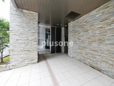 【エントランス】 | アリス・マナーガーデン谷町