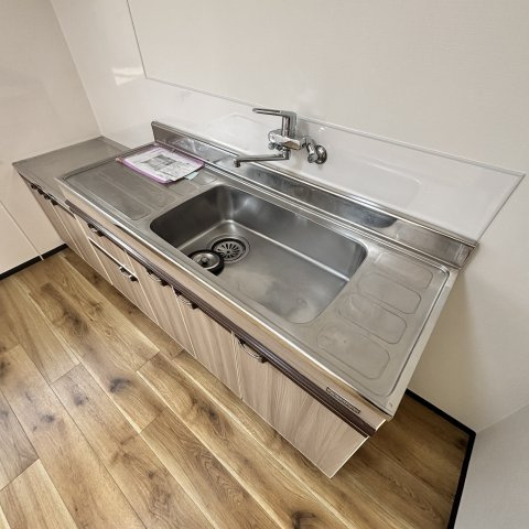 室蘭市小橋内町1丁目21-7戸建のキッチン