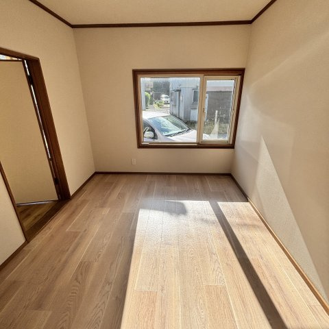 室蘭市小橋内町1丁目21-7戸建の居間・リビング