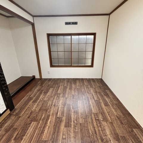 室蘭市小橋内町1丁目21-7戸建の居間・リビング