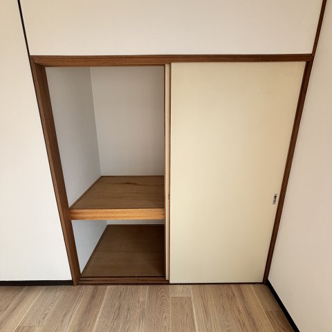 室蘭市小橋内町1丁目21-7戸建の収納