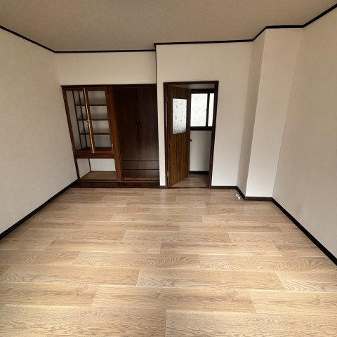 室蘭市小橋内町1丁目21-7戸建の居間・リビング