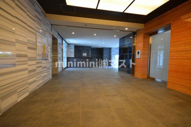 エステムプラザ福島ジェネルのエントランス