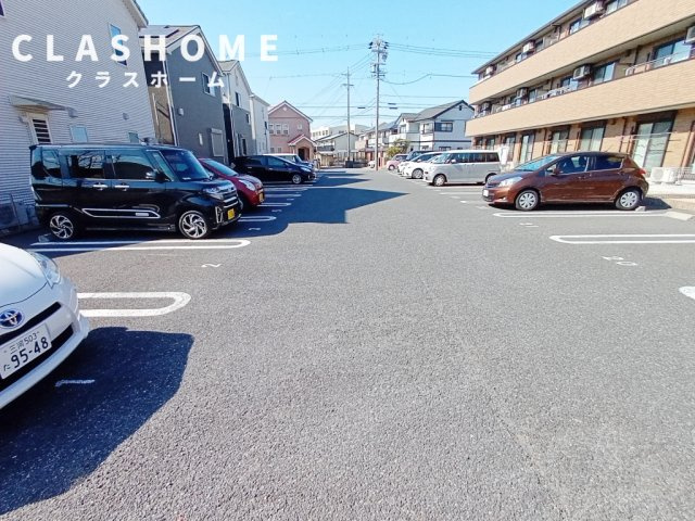Ｇａｒｄｅｎ　Ｐａｒｔｙ　　　刈谷市近郊の賃貸はクラスホームの駐車場