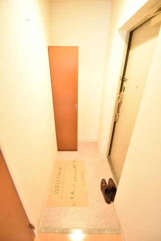 大阪市都島区片町２丁目の賃貸マンションの玄関