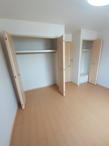 ジェルメ千本杉Ⅱの収納|収納スペース豊富です☆