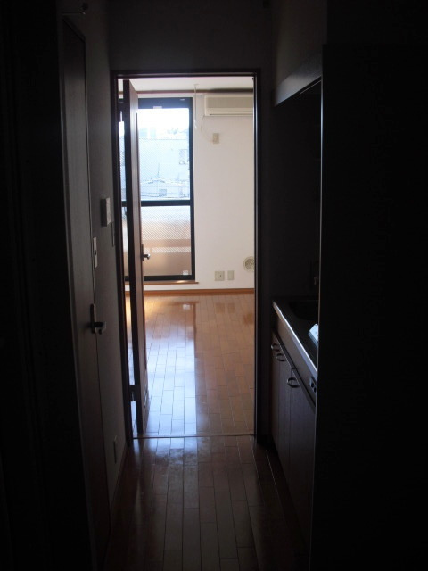 パルクレールの洋室|キッチンから洋室へ