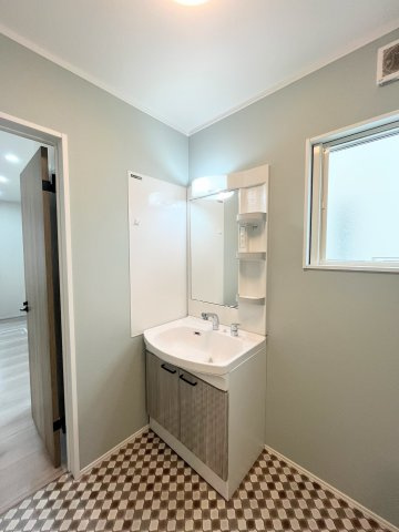 石巻市築山1丁目4-28の独立洗面台