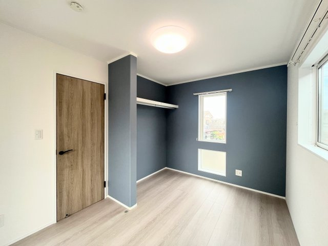 石巻市築山1丁目4-28の玄関