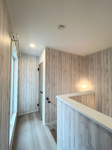 石巻市築山1丁目4-28の居間・リビング