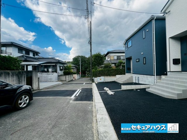 【今からご案内可能】愛知郡東郷町白鳥三丁目　全2棟の前面道路含む現地写真|事前予約にて現地ご見学いただけます！お気軽にお問い合わせください♪
■株式会社　セキュアハウス■
住宅ローンに強く、知識、経験豊富なスタッフ在籍
お客様に寄り添い、ご成約後もサポート致します。