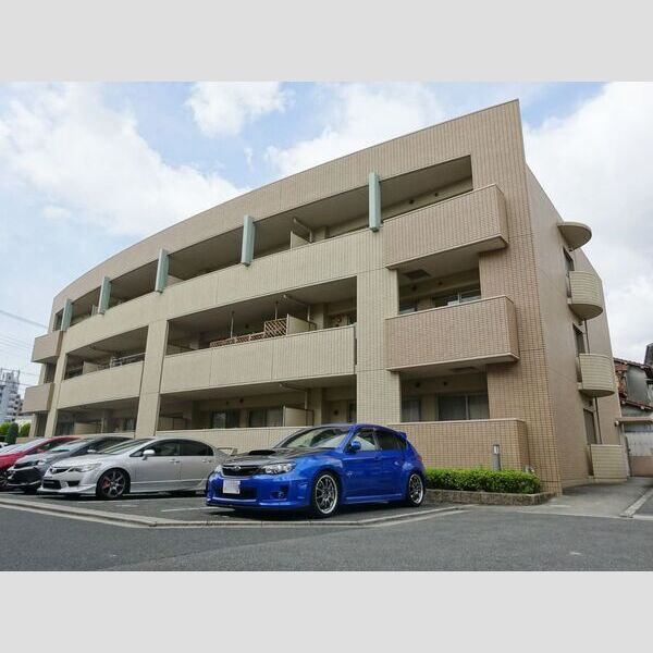 ファミーユ千里丘