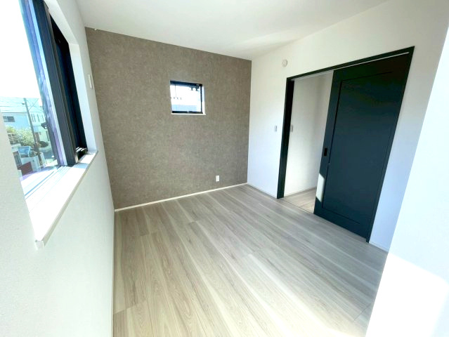 マ・メゾン　佐伯区海老園3丁目　№102の内観：施工例|大容量の服や布団などもスッキリ収納できます◎