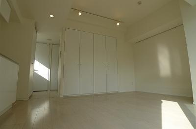 EAST AKIHABARAの居間・リビング