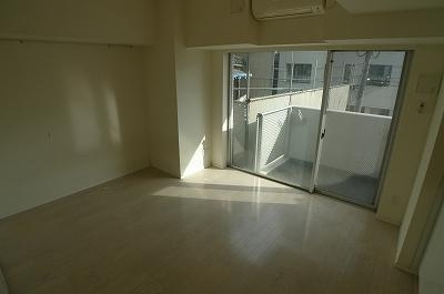 EAST AKIHABARAの寝室