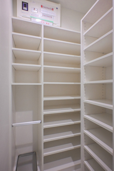 【収納】 | ★仲介手数料無料★DEUX TOURSイースト(オーナーチェンジ物件）