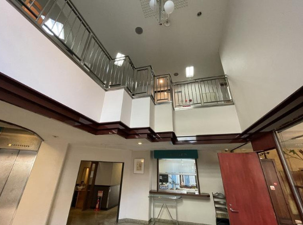 大阪市淀川区西中島６丁目の店舗事務所のロビー