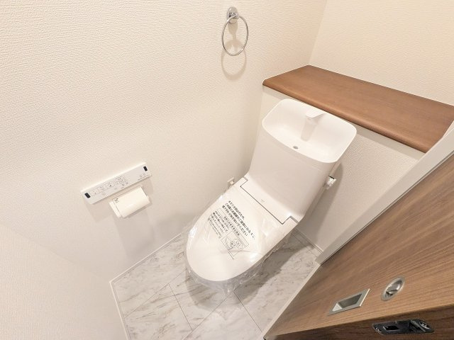 八王子市　めじろ台　新築一戸建てのトイレ|～暖房温水洗浄機能付きトイレ　冬場は特に嬉しい機能ですね～