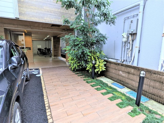 アリカ平井プレッソのエントランス