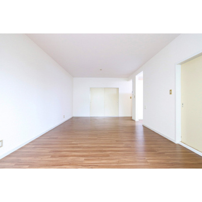 【設備】 | 長門石ビレッジ | ※オールフローリングの別室の写真です