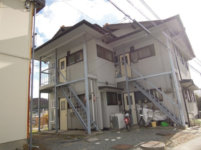 津崎アパートAの外観