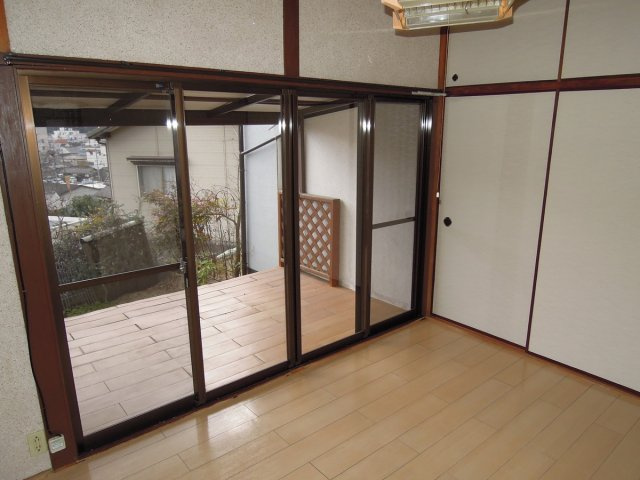 津崎アパートAの洋室