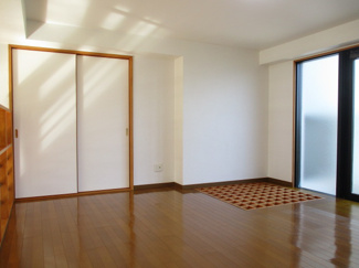 【洋室】 | レジデンス新垣