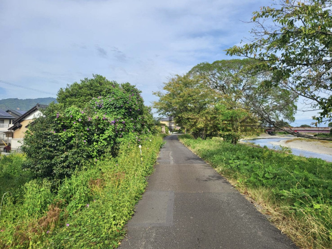  | 藤枝市平島　資材置き場 | 公簿381.00㎡（115.25坪）、瀬戸川の土手沿いのお土地です。
