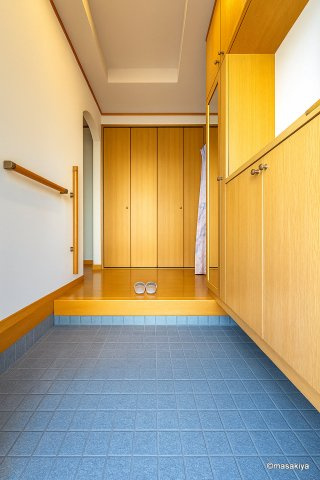 箱清水2丁目売家の玄関