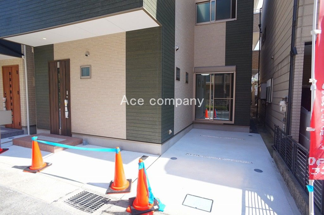 【駐車場】 | 八尾市若草町 | 敷地間口広々7.5ｍ！整形地☆敷地にゆとりがあり、駐輪スペースも楽々確保できます♪
