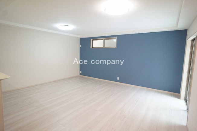 【居間・リビング】 | 八尾市若草町 | 【LDK：広々約21.3帖！】