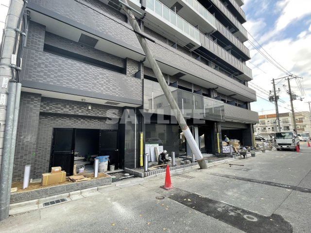 プレサンス長田レジェールの駐車場