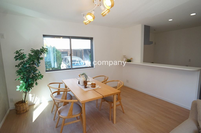 【居間・リビング】 | 八尾市明美町2丁目 | 【LDK：17帖】