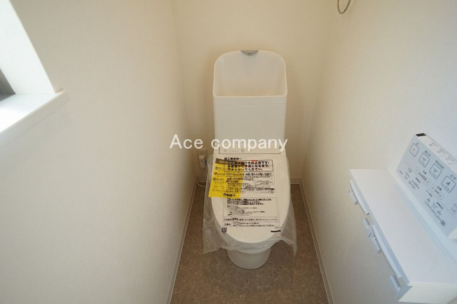 【トイレ】 | 八尾市明美町2丁目 | トイレは1階と2階の各階に完備♪ともに同仕様のシャワートイレです☆