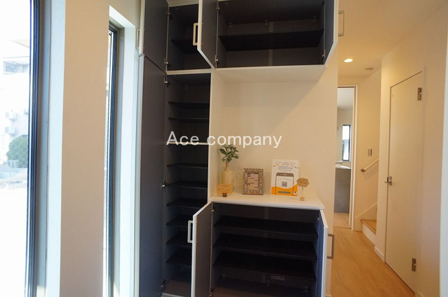 【収納】 | 八尾市明美町2丁目 | 【ミラー付きのシューズボックス内】