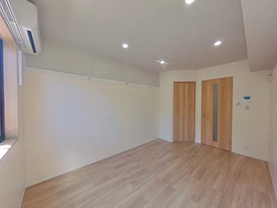 熊本市中央区黒髪２丁目のアパートの居間・リビング