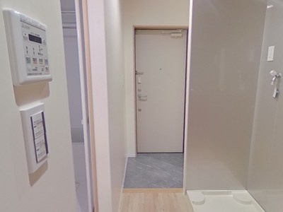 熊本市中央区黒髪２丁目のアパートの玄関