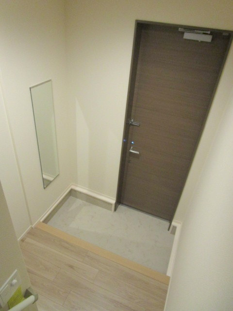 cocon東棟の玄関