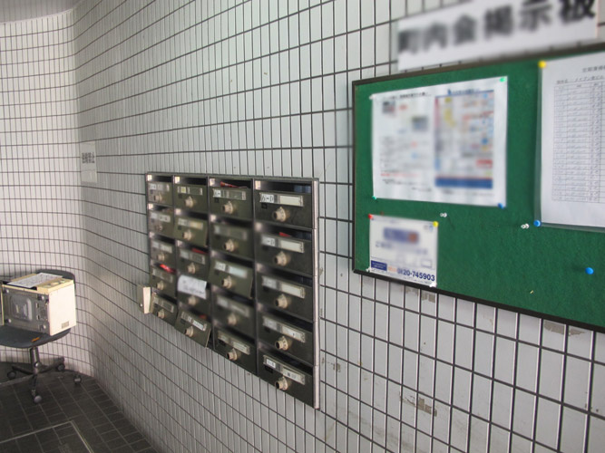 メイブン栄ビル　のロビー