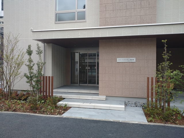 （シニア限定）メゾン　インフィニティ川崎大師のエントランス|オートロック付のエントランス