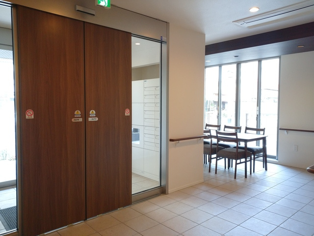 （シニア限定）メゾン　インフィニティ川崎大師のロビー