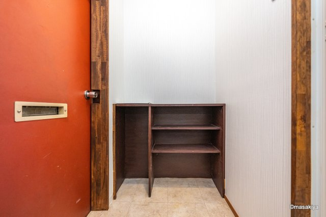 中村ビルの玄関